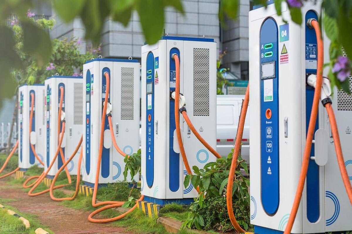 戶外充電樁設計，打造安全、高效的充電環境！